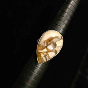 Teardrop Jasper ring in 925 sterling silver. Size 7